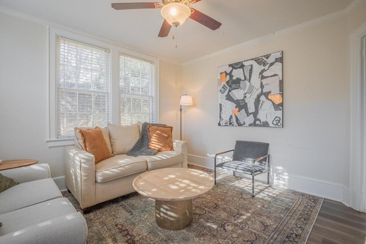 Classic City Apartment With Firepit Athens Luaran gambar